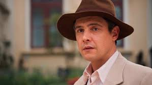 Dona de Mim: após chantagear Samuel, Mirna Vargas faz as fotos da campanha  da Boaz