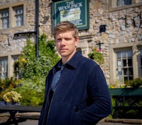 Former Waterloo Road star Jason Done is joining the cast of #Emmerdale. The  53-year-old actor portrayed Tom Clarkson on Waterloo Road for seven years  before departing in 2013, and he's now set