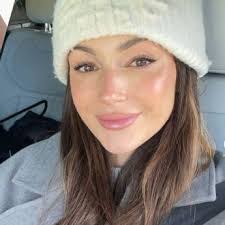 Kylie Way's Instagram, Twitter & Facebook