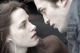 Articole Despre Saga Amurg Zori De Zi Partea Ii The Twilight Saga Breaking Dawn Partea Ii Filmsi Ro