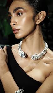 Reel by Marco Corral (@stylist_marcocorral) · October 19, 2025