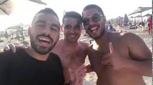 صورة.خالد الغندور يسخر من شكوي الأهلي ضده. Ø¨Ø§Ù„ÙÙŠØ¯ÙŠÙˆ Ø®Ø§Ù„Ø¯ Ø§Ù„ØºÙ†Ø¯ÙˆØ± ÙŠØªØ¹Ø±Ø¶ Ù„Ù…Ù‚Ù„Ø¨ ÙƒÙˆÙ…ÙŠØ¯ÙŠ Ù…Ø­Ø±Ø¬ Ù…Ù† 2 Ø£Ù‡Ù„Ø§ÙˆÙŠØ© Ø¯ÙˆØ±ÙŠ ÙˆÙƒØ§Ø³