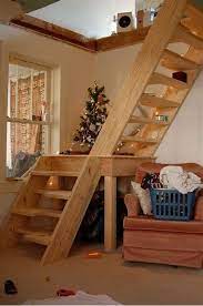 Eine Dachbodenleiter Ist Eine Einziehbare Treppe Die Von Der Decke Nach Dachbodenleiter Decke Einzie House Stairs Loft Staircase Stairs For Small Spaces