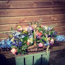 Established in 2009, rachel the owner, has built a well recognised brand and developed a loved style by many. All About Flowers Swindon Florists Yell