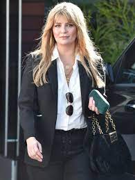 Mischa barton may get indulge into sudden losses financially. Mischa Barton S Sexy Feet And Legs In High Heel Shoes