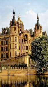Schwerin Palace Or Schwerin Castle Is A Palatial Schloss Located In The City Of Schwerin The Capital Of M Castles To Visit Germany Castles Beautiful Castles