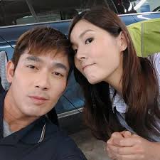 Back to work! #三连拍 before the car chase scene in the carpark today! 😉😊😄  #filminginprogress #hellomissdriver8 #下一站遇见 @ Mediacorp