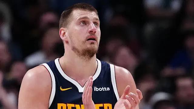 Nuggets face ultimate trust fall test in Nikola Jokic extension saga - Yahoo Sports
