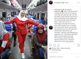 Biasanya kisaran tarif sewa bulanan rumah kontrakan murah untuk kota besar di indonesia berada di kisaran 800 ribu hingga 1,5 juta rupiah, untuk kota kecil bisa berada di kisaran 500 ribuan. Denny Cagur Sewa Gerbong Kereta Eksekutif Demi Boyong Keluarga Ke Malang