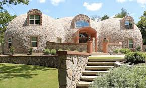 L Aircrete La Matiere Ultime Pour Construire L Eco Dome De Ses Reves Maison A Dome Maison Bulle Maison En Dome