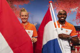 Nederland behaalde nog nooit acht medailles op één dag tijdens de olympische spelen. De Benjamin En De Nestor Als Nederlandse Vlaggendragers Een Super Grote Eer Olympische Spelen Ad Nl