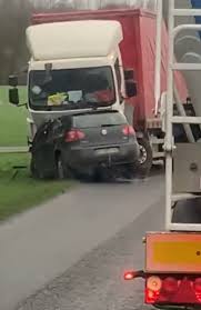 On marche parfois sur la tête. Terrible Accident De La Route Dans L Orne Pres De La Ferte Mace
