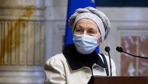 Emma bonino durante una delle proteste con il partito radicale. Sfr8wiqae3lb1m