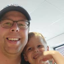 Patrick Schipper, al bijna een kwart eeuw werkzaam bij Bosch Car Service  Schipper Roodeschool