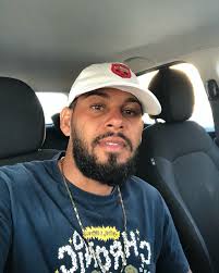 𝐅𝐞𝐫𝐧𝐚𝐧𝐝𝐨 𝐩𝐢𝐧𝐡𝐨 