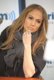 Jennifer Lopez Makes A Sirius Stop To Chat Up American Idol Jennifer Lopez Hair Jennifer Lopez Hair Color Jlo Hair