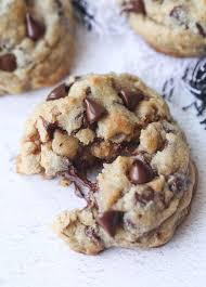 These Chocolate Chip Walnut Cookies Are Thick Soft Loaded With Chocolate And Waln Chocolate Chip Walnut Cookies Oatmeal Chocolate Chip Cookies Walnut Cookies