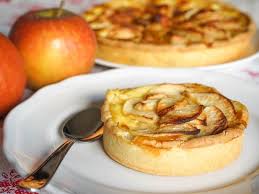Tarte Normande Aux Pommes Au Calvados Et A La Creme Recette Par Chef Simon Recette En 2020 Tarte Recette Recette Vacherin