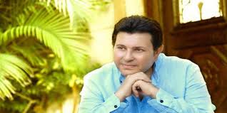 أحيا الفنان هانى شاكر ذكرى وفاة ابنته دينا من خلال أغنية له مع مجموعة صور لها عبر حسابه الرسمى على موقع التواصل فيس بوك. Ù‡Ø§Ù†ÙŠ Ø´Ø§ÙƒØ± Ù…Ø­Ø§ÙƒÙ…Ø© Ø³ÙŠØ§Ø¯Ø© Ø§Ù„Ù†Ù‚ÙŠØ¨ Ù‡Ø§Ù†ÙŠ Ø´Ø§ÙƒØ±