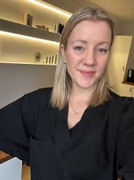 Hi I'm a prescribing pharmacist specialising in natural aesthetic results,  regenerative skincare, health optimisation, and weightloss from a discreet  and professional home setting in Horsforth. I offer tailored treatments for  skin rejuvenation,