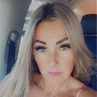 Lisa Ruvalcaba's Instagram, Twitter & Facebook