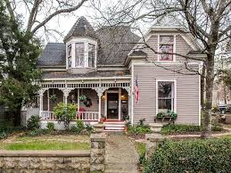 Fabulous 1880 Historic Home In Mckinney 515 000 Victorian Homes Historic Home House Styles