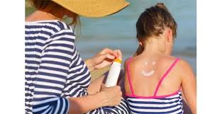 Comment agir en cas de coup de soleil ? Les 10 Bobos De L Ete Comment Les Prevenir Et Les Soigner Le Coup De Soleil Et Les Dangers Quimper Maville Com