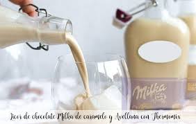Licor De Chocolate Milka De Caramelo Y Avellana Con Thermomix Recetas Para Thermomix Receta Licor De Chocolate Licor Chocolate Milka