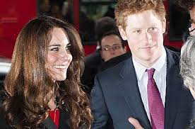 Auf der straße i im restaurant i zu hause l. Kate Und Harry Proben Fur Hochzeit Prinz William War Beim Termin