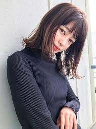 ミディアムは外ハネが旬カワイイ 巻き方 セット方法をチェック hair ショートヘア 女の子 ショートのヘアスタイル 内巻きパーマ