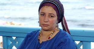 وعلي جانب آخر قالت زينب كمال، ابنة عبلة كامل، فى تدوينه عبر حسابها الشخصى على موقع فيس بوك: Ø§Ù„ÙÙ†Ø§Ù† Ø§Ø­Ù…Ø¯ ÙƒÙ…Ø§Ù„ Ø²ÙˆØ¬ Ø¹Ø¨Ù„Ø© ÙƒØ§Ù…Ù„ Ø§Ù„ÙŠÙˆÙ… Ø§Ù„Ø³Ø§Ø¨Ø¹