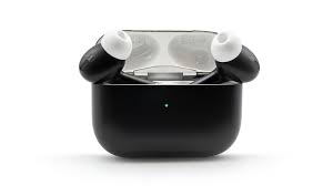 The airpods pro debuted in october 2019, and no releases have been made since. Apple Airpods Pro Original Mit Kabellosem Kaufland De