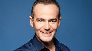 It is not the vaccine which is necessarily refused, it is the pass !! Franck Ferrand Le Prof D Histoire Ideal