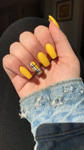 When doing coffin shape nails, precut the tips on the side, which will save you a lot of filing and shaping times. Yellow Plaid Coffin Shaped Acrylic Nails Yellow Nails Yellow Nails Design Gel Nails French