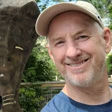 Travis Estes's Instagram, Twitter & Facebook