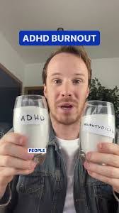 Sarah Lamping's Instagram, Twitter & Facebook