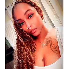 Introduction and photo sharing issue