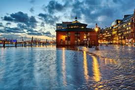 Sollten sie weiterhin skepsis bezüglich wann ist der fischmarkt in hamburg empfinden, fehlt ihnen vielleicht lediglich die leidenschaft, um endlich etwas zu verändern. 10200302 Hochwasser Am Fischmarkt Hamburg Bilder Und Fotos Auf