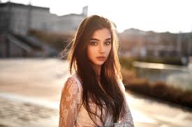 For instance, they are available in square, rectangle, round, oval, heart etc. Cute Girl Wallpapers For Iphone Full Hd To Free Download