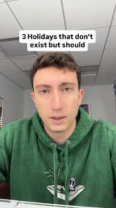 I have beef with Travis Kelce. I am America's Sweetheart! @killatrav  @barstoolbeachhouse #taylorswift #traviskelce #barstoolbeachhouse