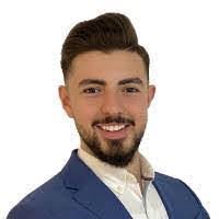 Evan Badry's Instagram, Twitter & Facebook