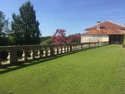 170m ☀ elle est constituée de deux anciennes régions : Pavillon Saint Michel Lieu Mariage Reception S Mariage S A Cantillac Guide Du Perigord