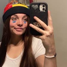 Amelia Corbin's Instagram, Twitter & Facebook