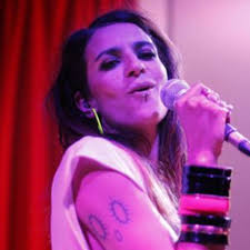 Trío de damas en el Price