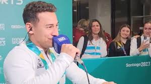 Santiago 2023: El emotivo momento que protagonizó gimnasta argentino al  hablar con su mamá luego de ganar medalla de plata — Radio Concierto Chile