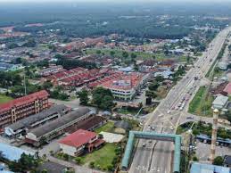 Batu pahat got its name from malay language (bahasa malaysia) which means chiselled stone as there are some quarries near the estuary around that area. Hotel Pintar In Malaysia