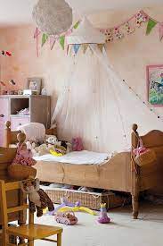 Cute Little Girl S Room Like The Bunting Around Netting Kids Room Kids Room Kids Decor