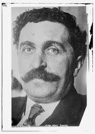 Elisha Graves's Instagram, Twitter & Facebook