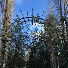 It typically takes about fifteen minutes to reach the centre. Crystal Palace Park Maze Garden In Crystal Palace