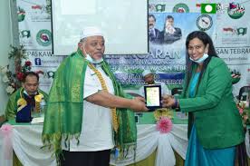 Jawatankuasa pusat (induk, dewan muslimat, dan dewan perhimpunan penyokong. Pas Johor On Twitter Pelancaran Dewan Himpunan Pendukung Pas Dhpp Johor 2 0 Dhpp Kawasan Tebrau Tahniah Dhpp Johor Khairulfaizi73 Abdullahhusin Https T Co Q9hal6jfjr